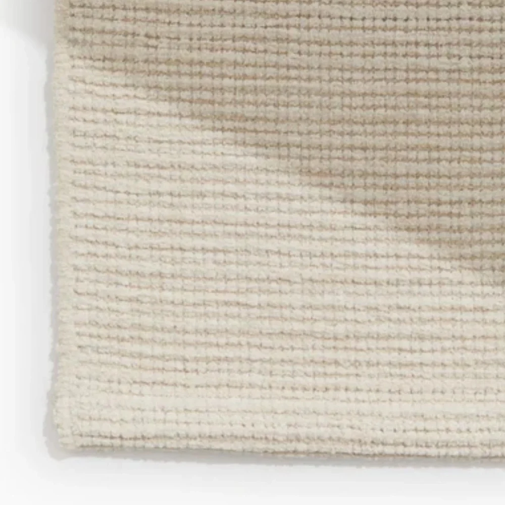 H&M Tapis Rug. - Picture 4 of 7
